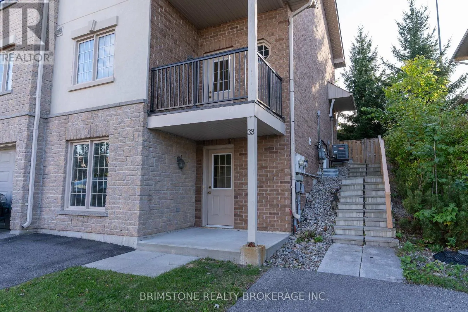 #33 / #34 - 175 STANLEY STREET