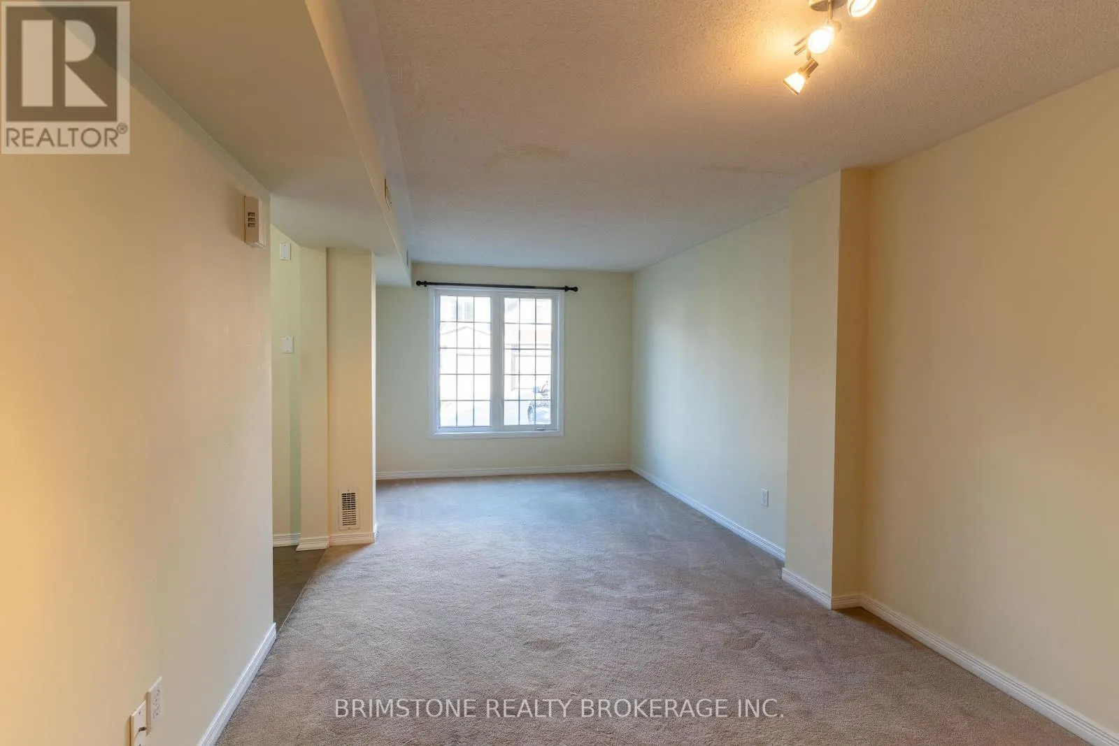 #33 / #34 - 175 STANLEY STREET