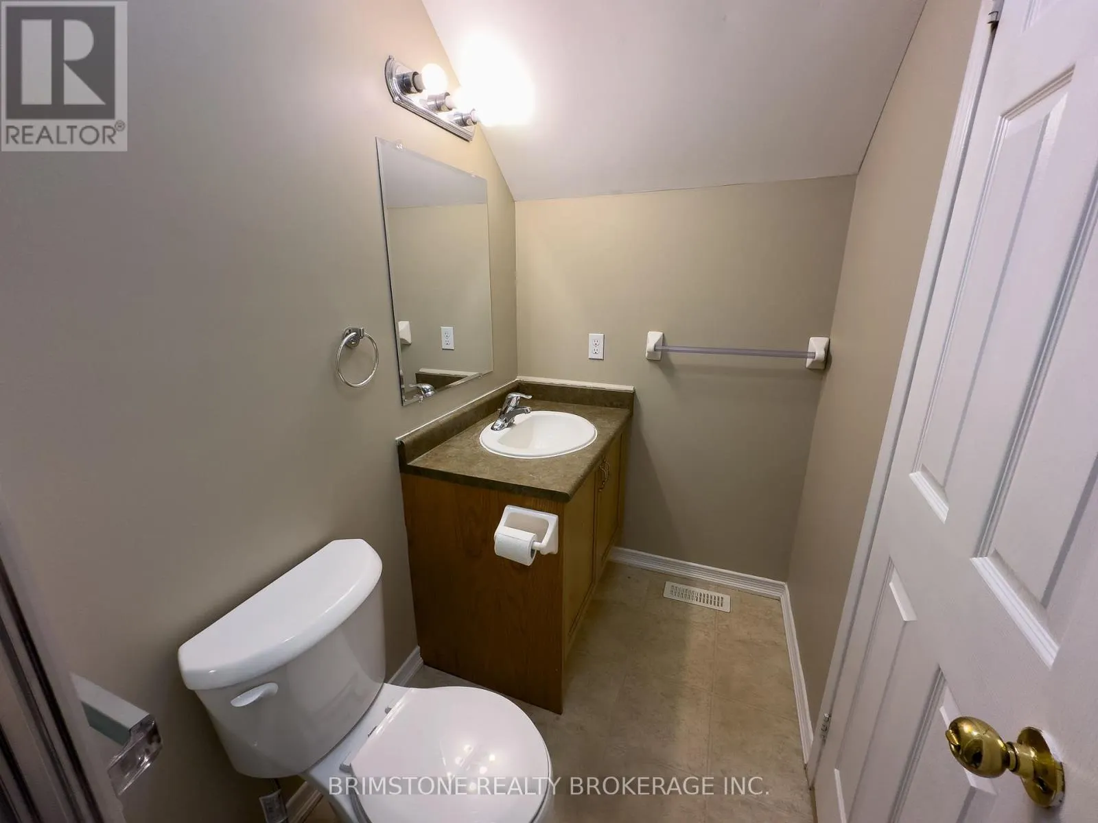 #33 / #34 - 175 STANLEY STREET