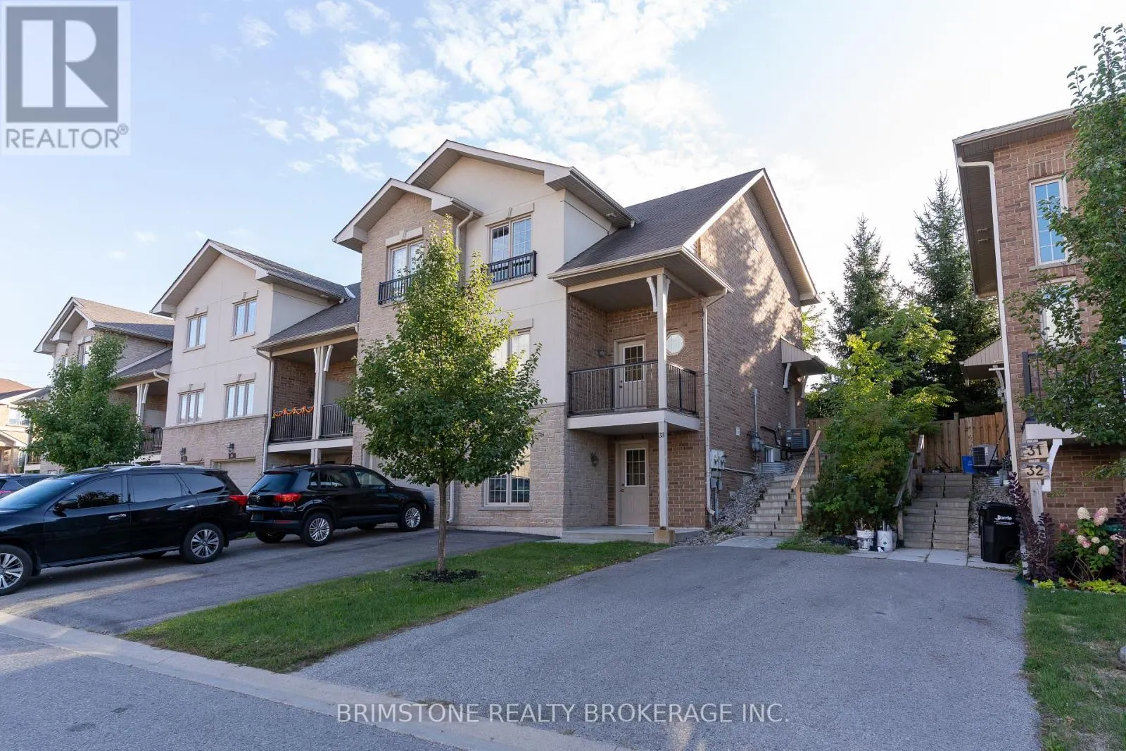 #33 / #34 - 175 STANLEY STREET
