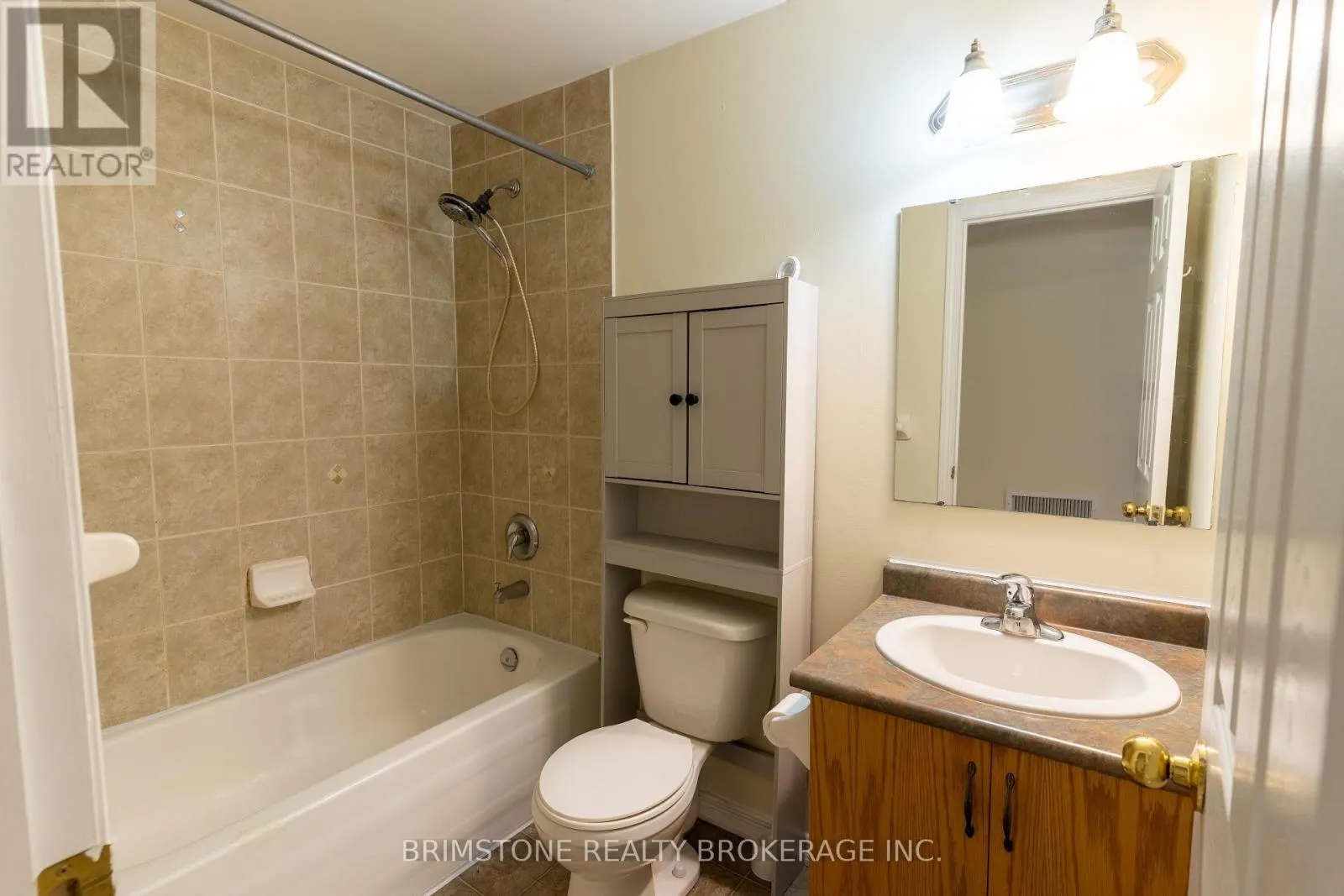 #33 / #34 - 175 STANLEY STREET