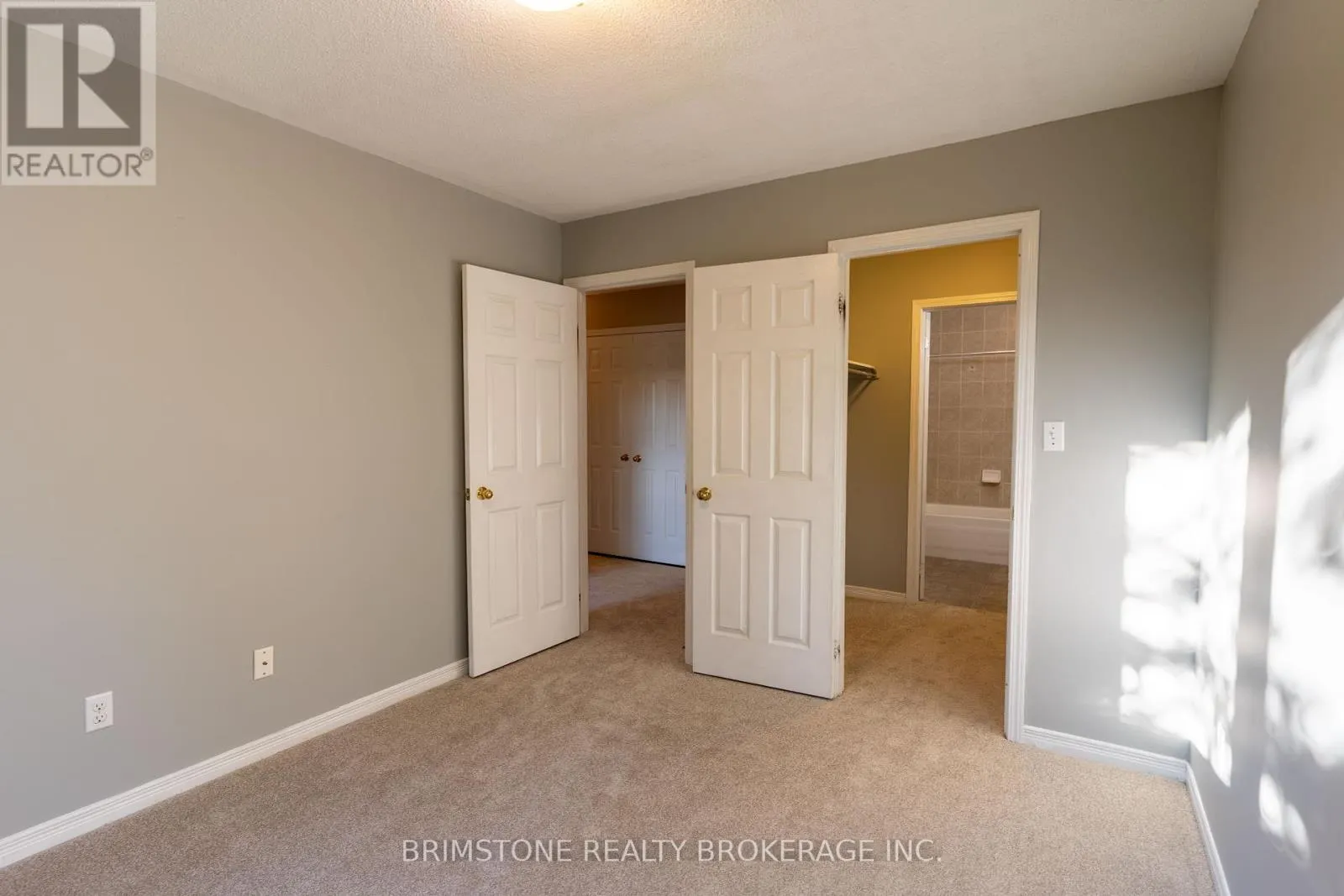 #33 / #34 - 175 STANLEY STREET