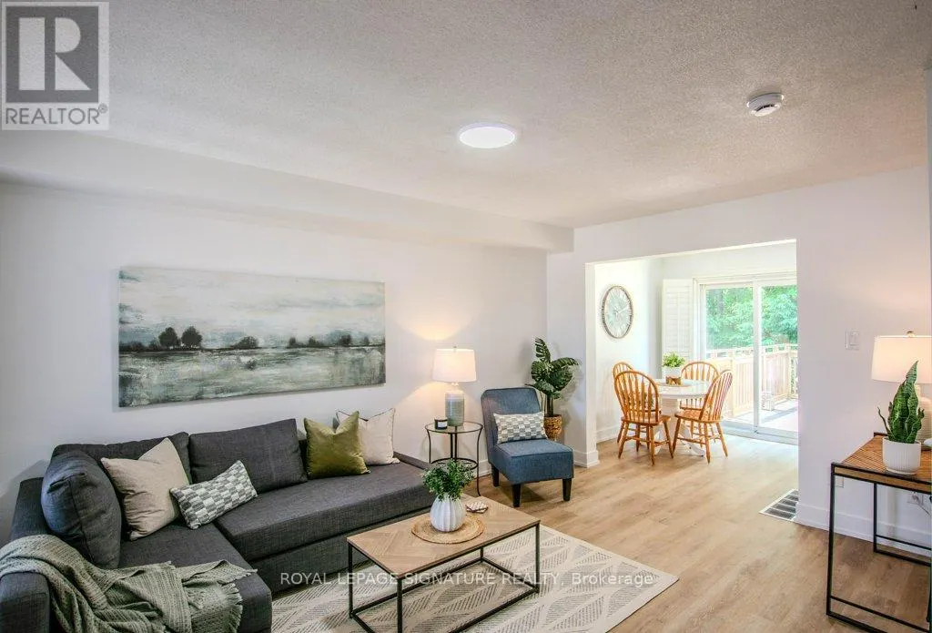 108 HAWTHORNE CRESCENT