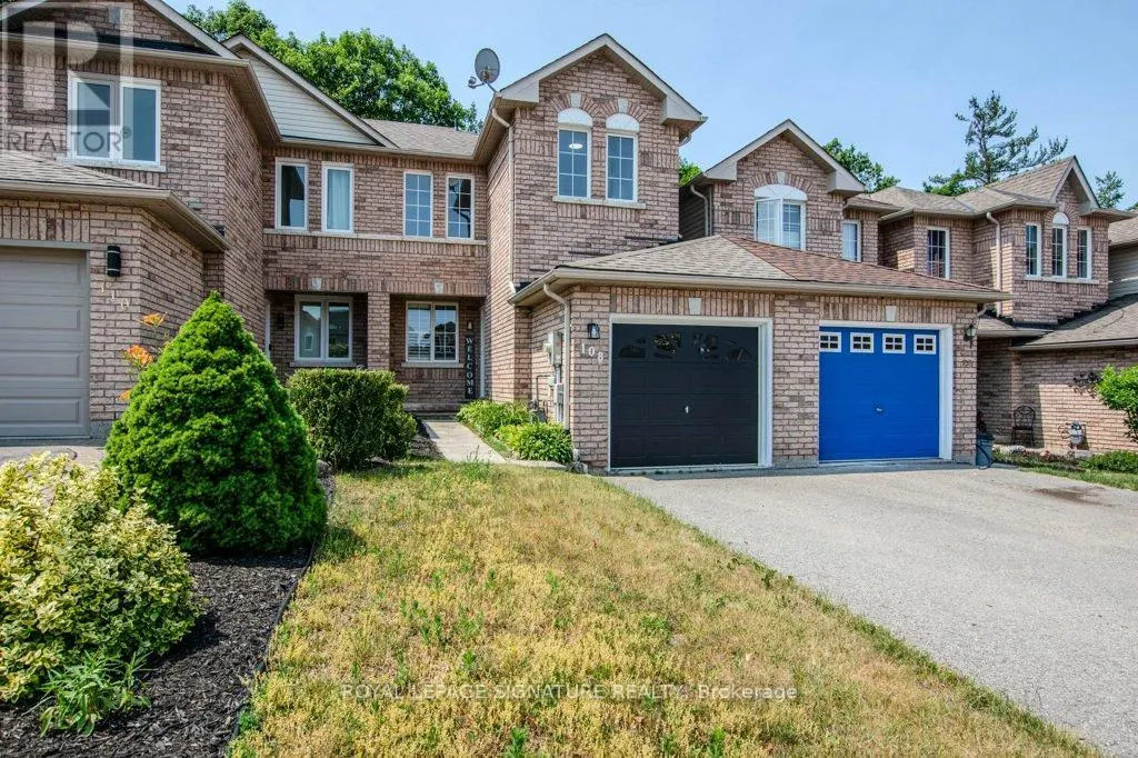 108 HAWTHORNE CRESCENT