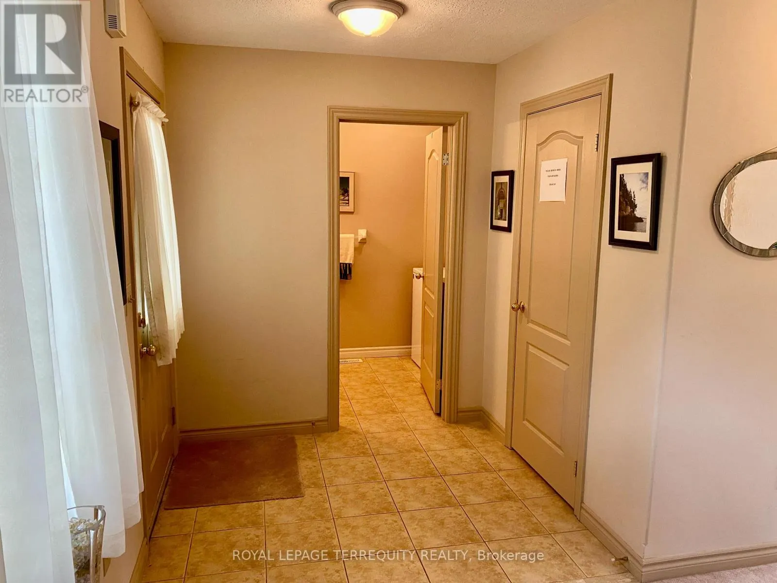 5 SILVER MAPLE CRESCENT