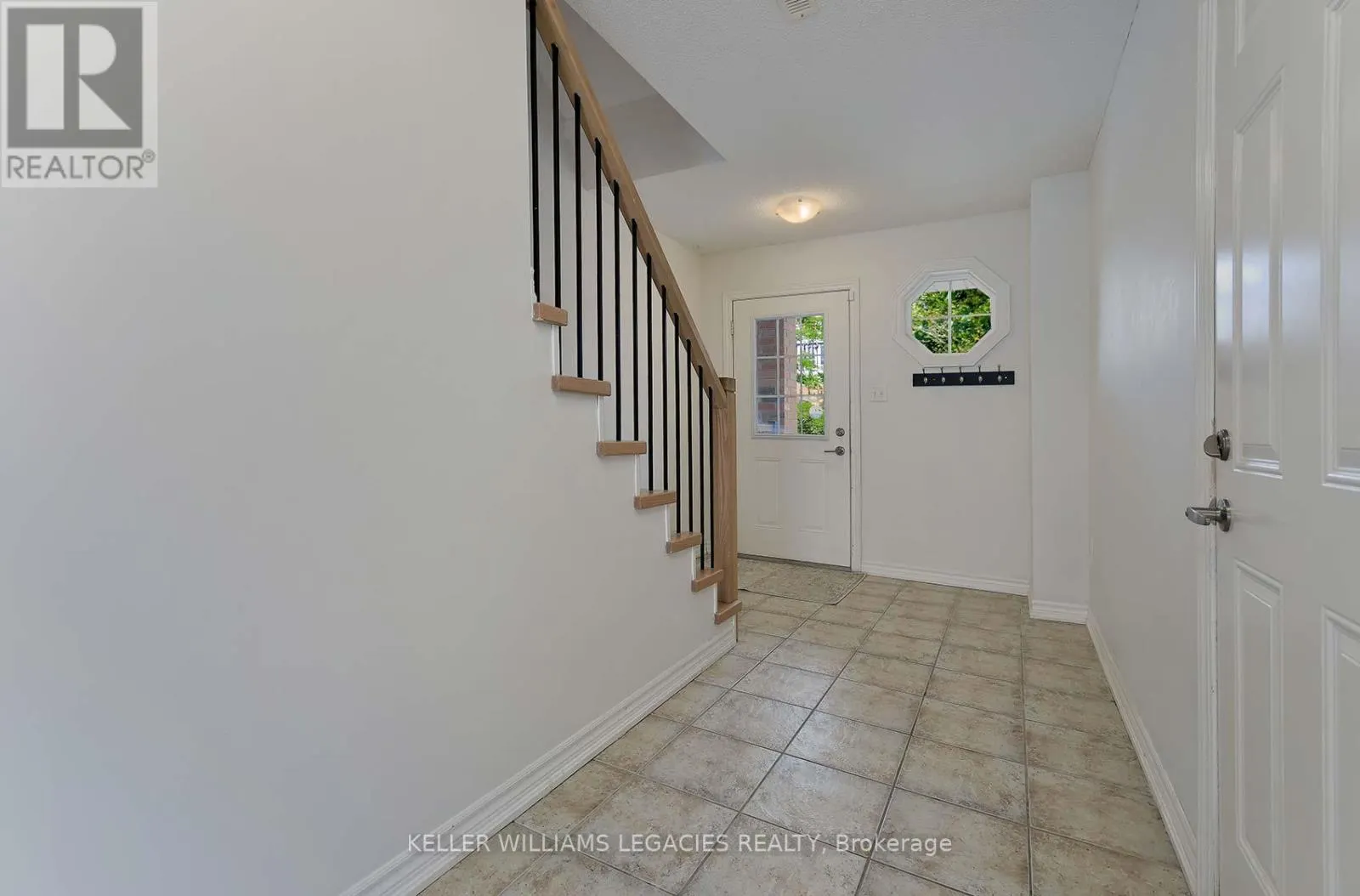 7 - 57 FERNDALE DRIVE S