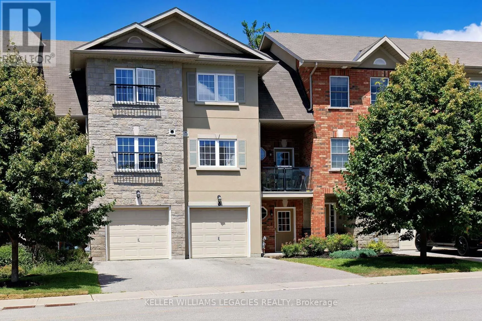 7 - 57 FERNDALE DRIVE S