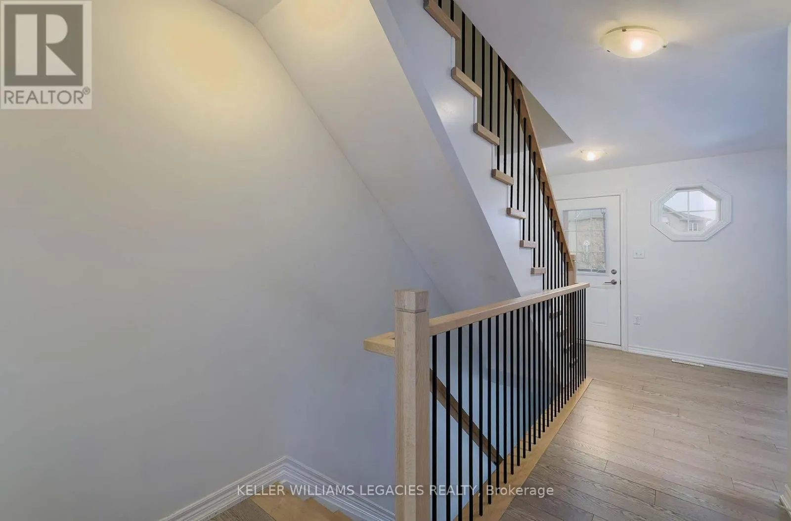 7 - 57 FERNDALE DRIVE S