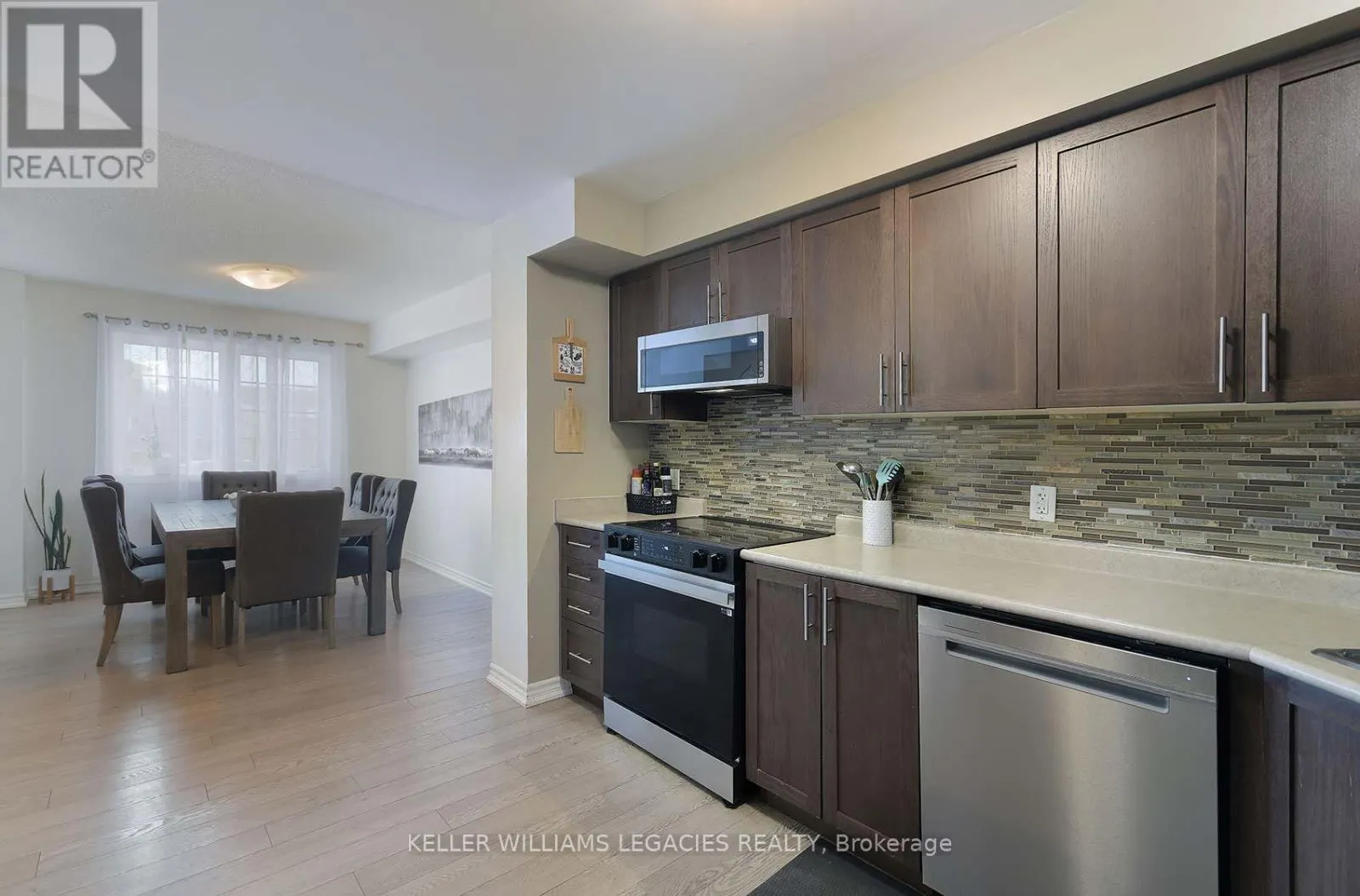 7 - 57 FERNDALE DRIVE S