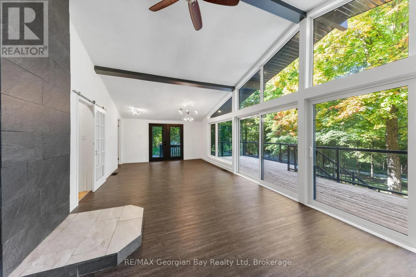 1745 TWIN OAKS CRESCENT