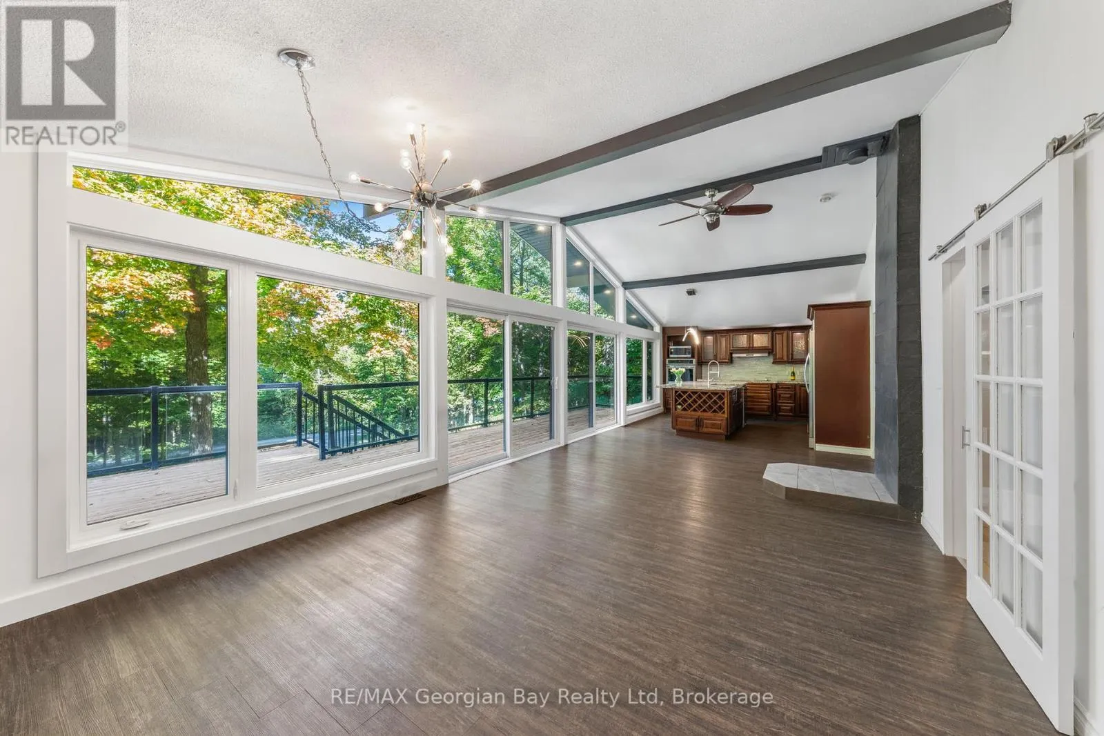 1745 TWIN OAKS CRESCENT