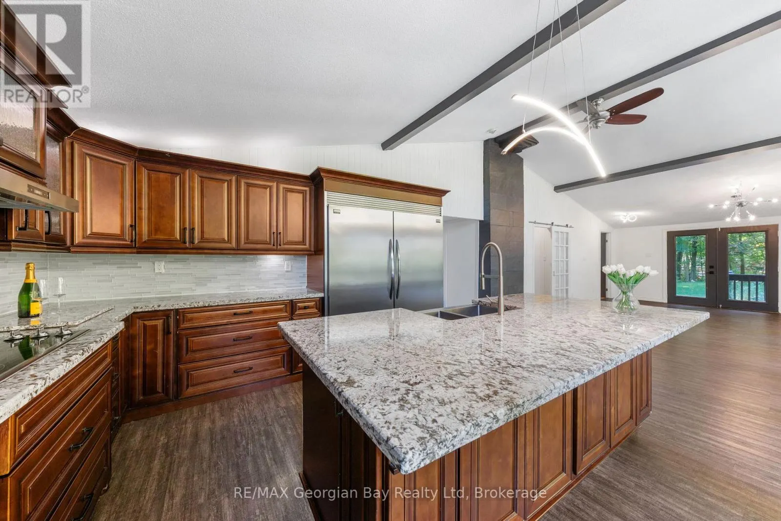 1745 TWIN OAKS CRESCENT
