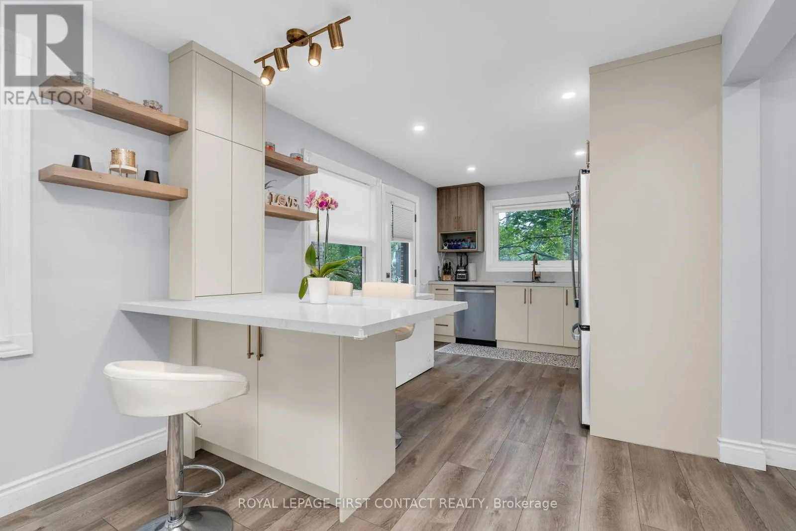 26 OTTAWAY AVENUE