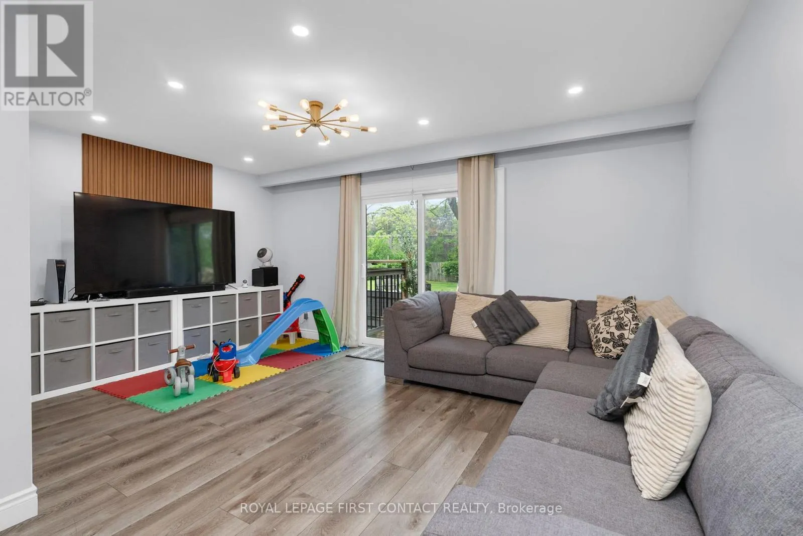 26 OTTAWAY AVENUE