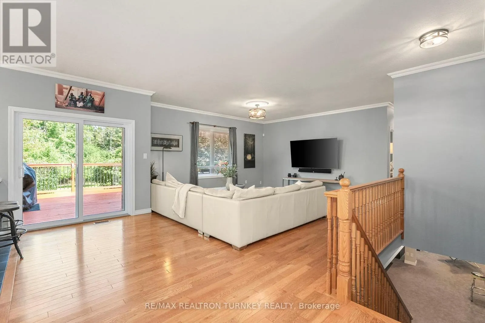 61 BROADVIEW STREET