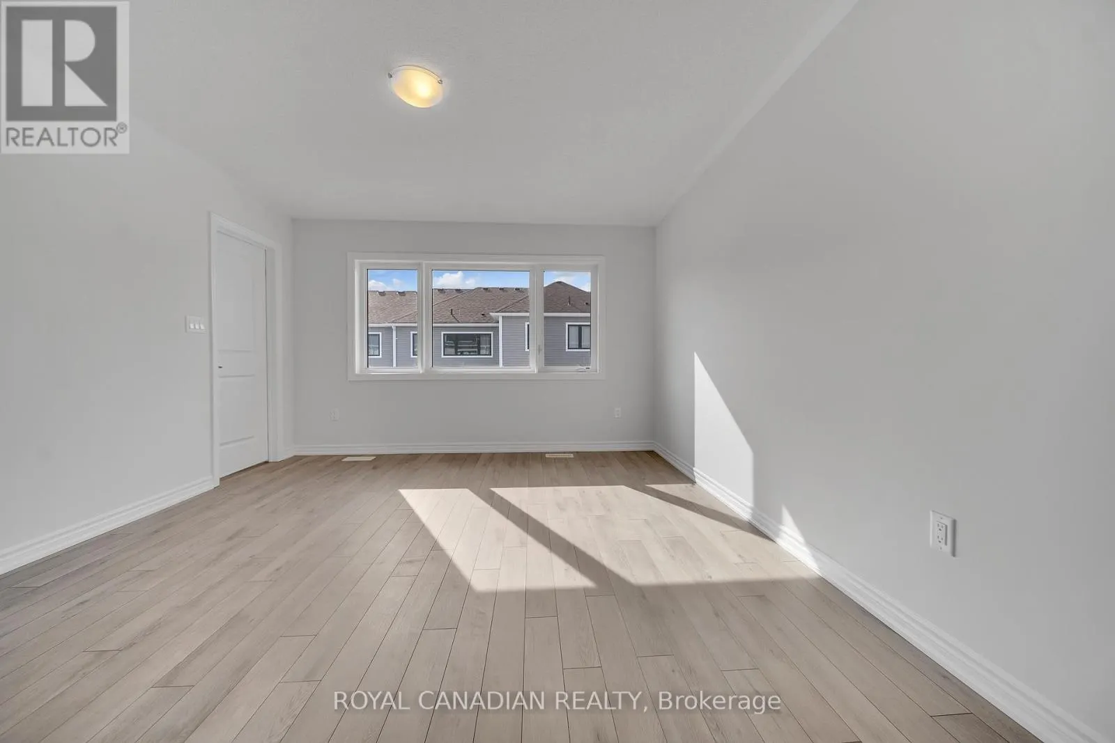 21 TAMWORTH TERRACE