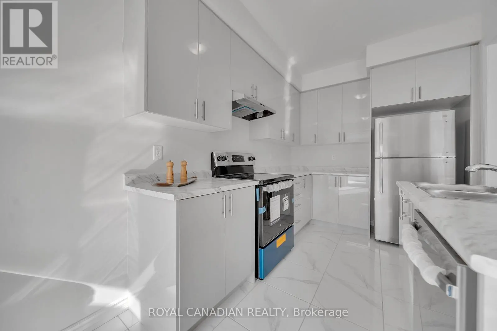 21 TAMWORTH TERRACE