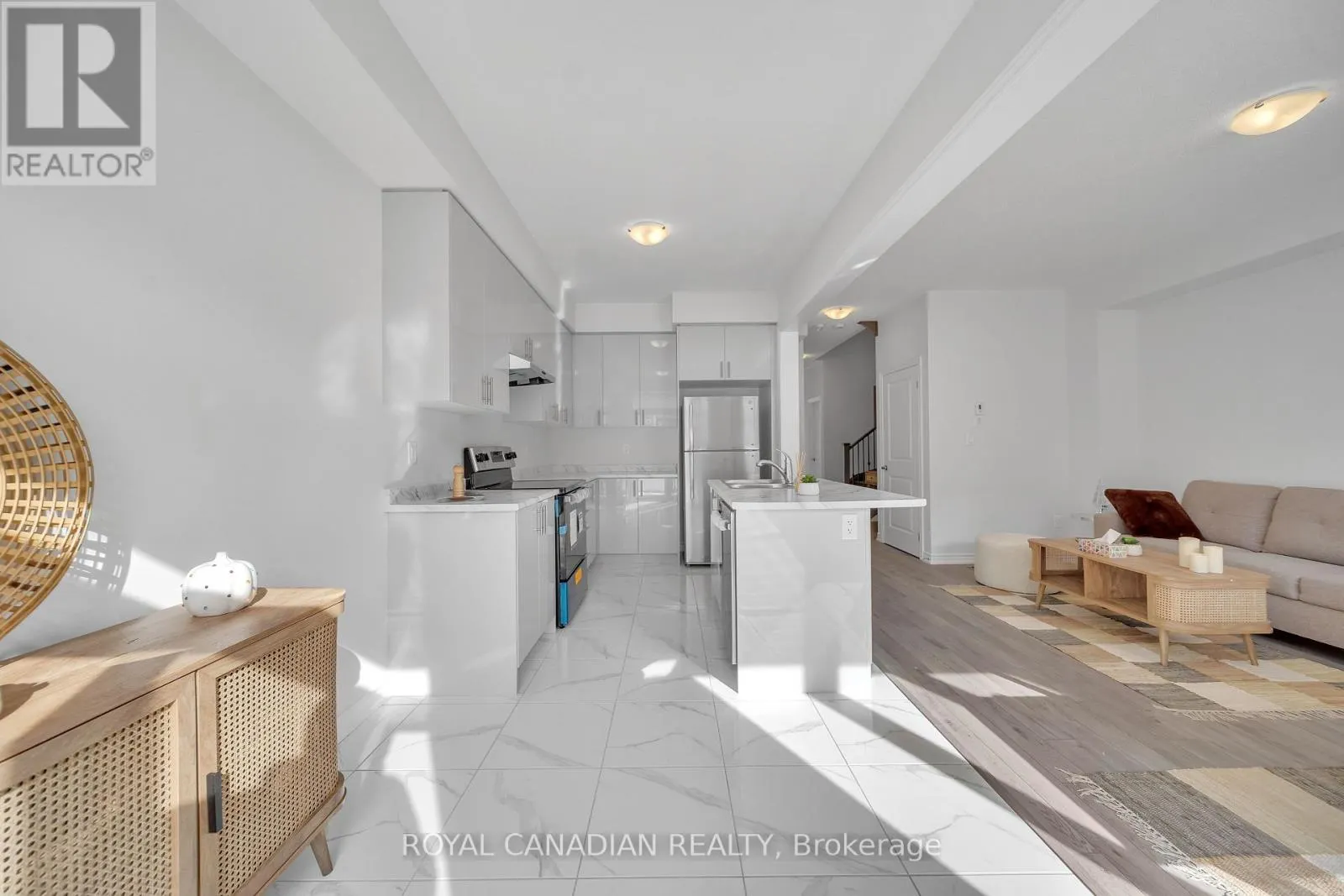 21 TAMWORTH TERRACE