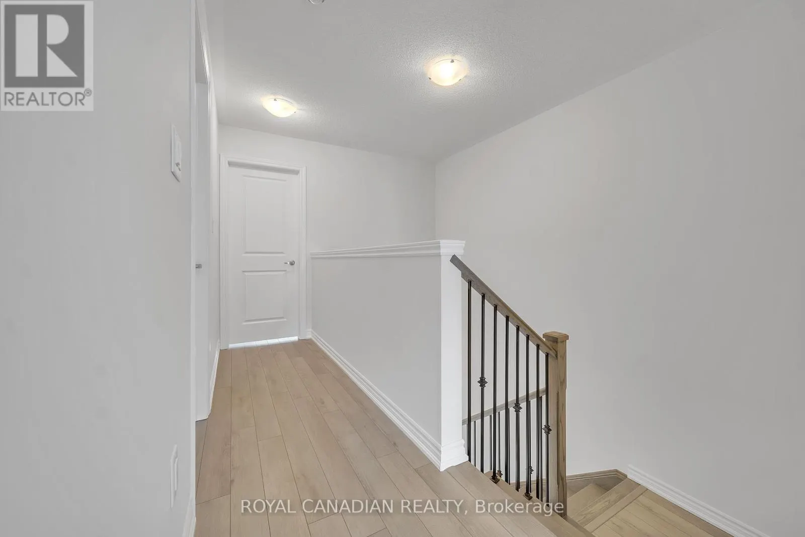 21 TAMWORTH TERRACE