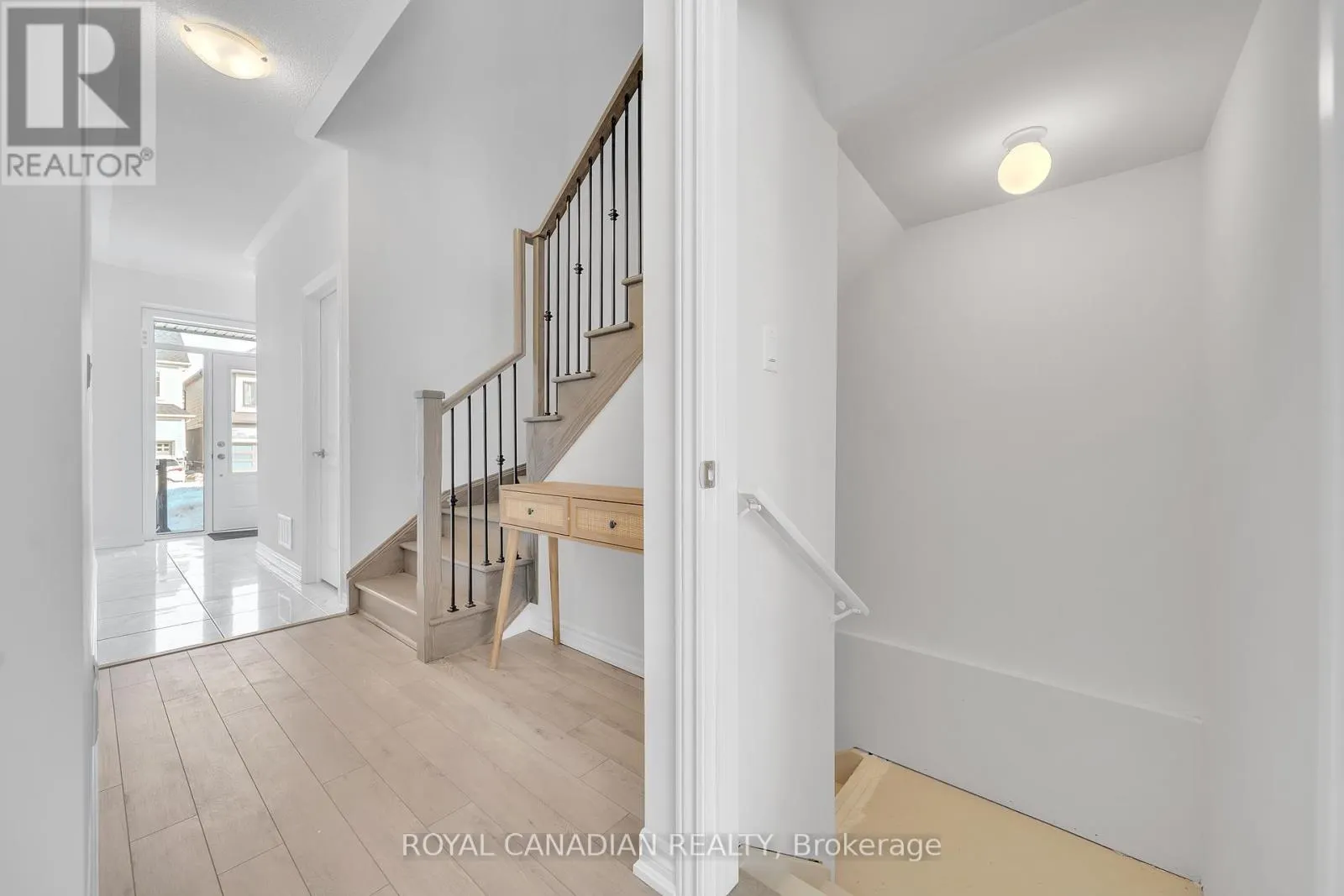 21 TAMWORTH TERRACE
