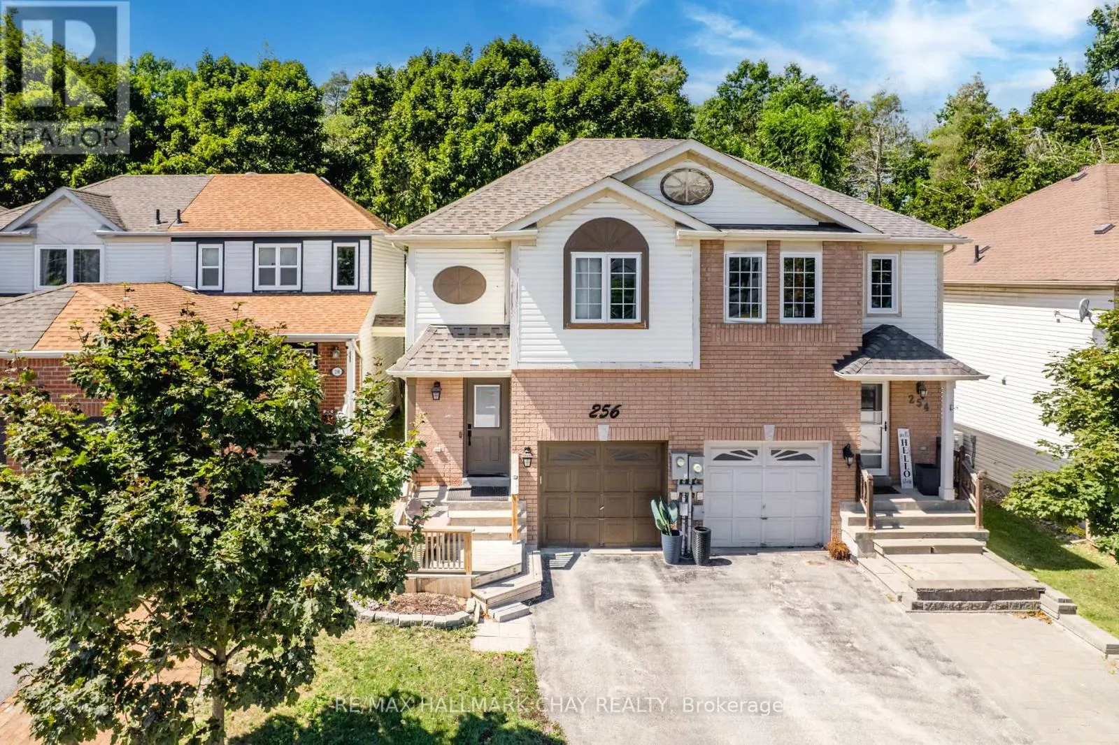 256 FERNDALE DRIVE S