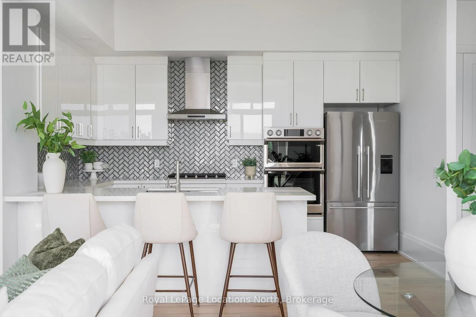 PH609 - 1 HUME STREET, #PH609