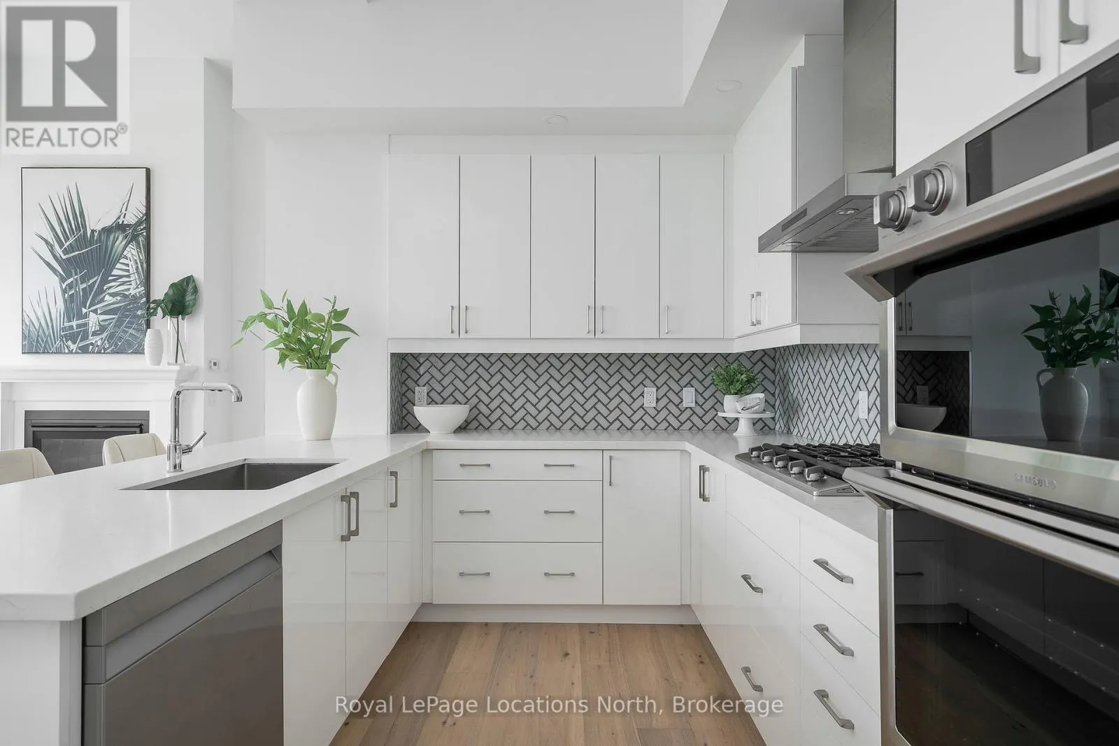 PH609 - 1 HUME STREET, #PH609
