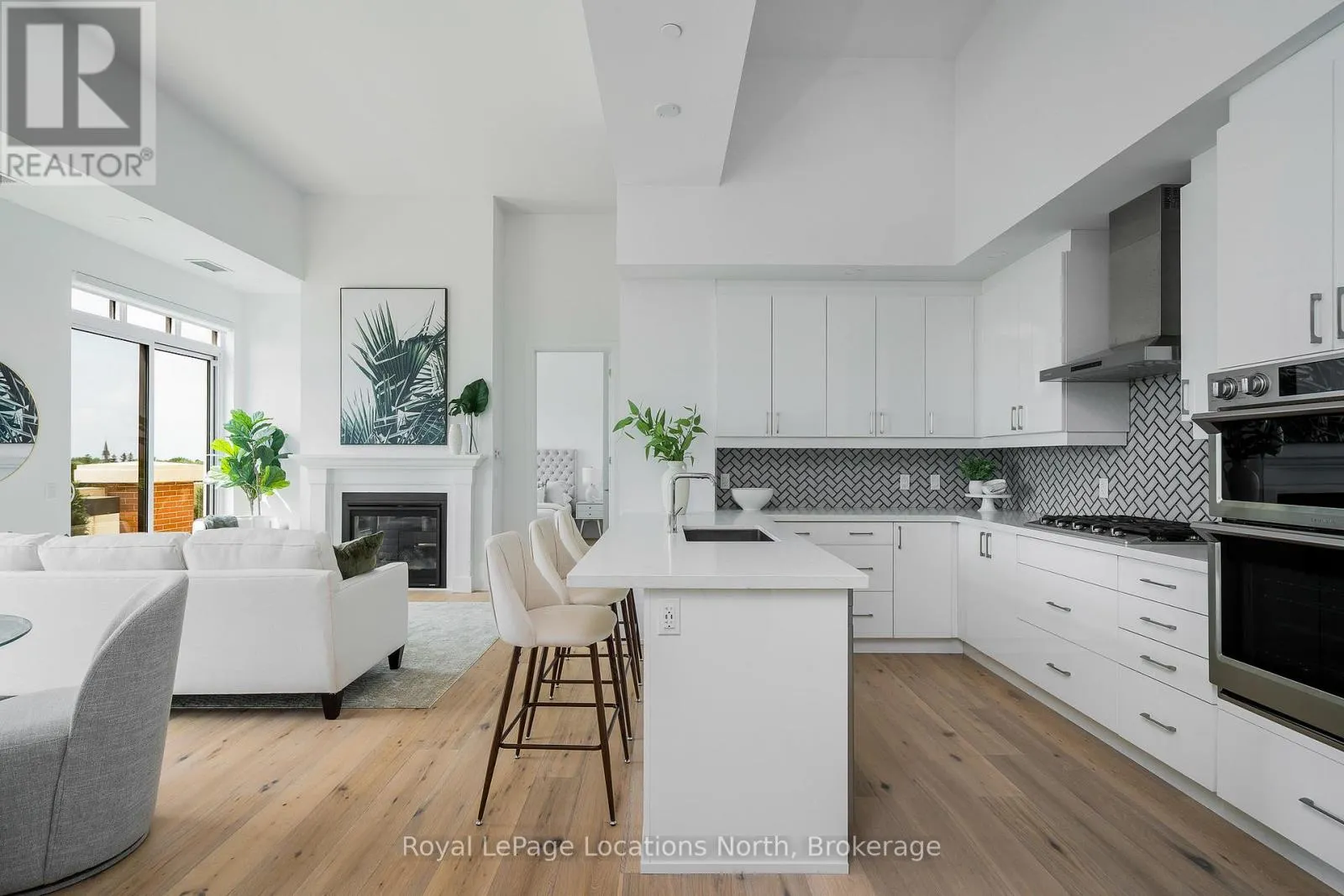 PH609 - 1 HUME STREET, #PH609