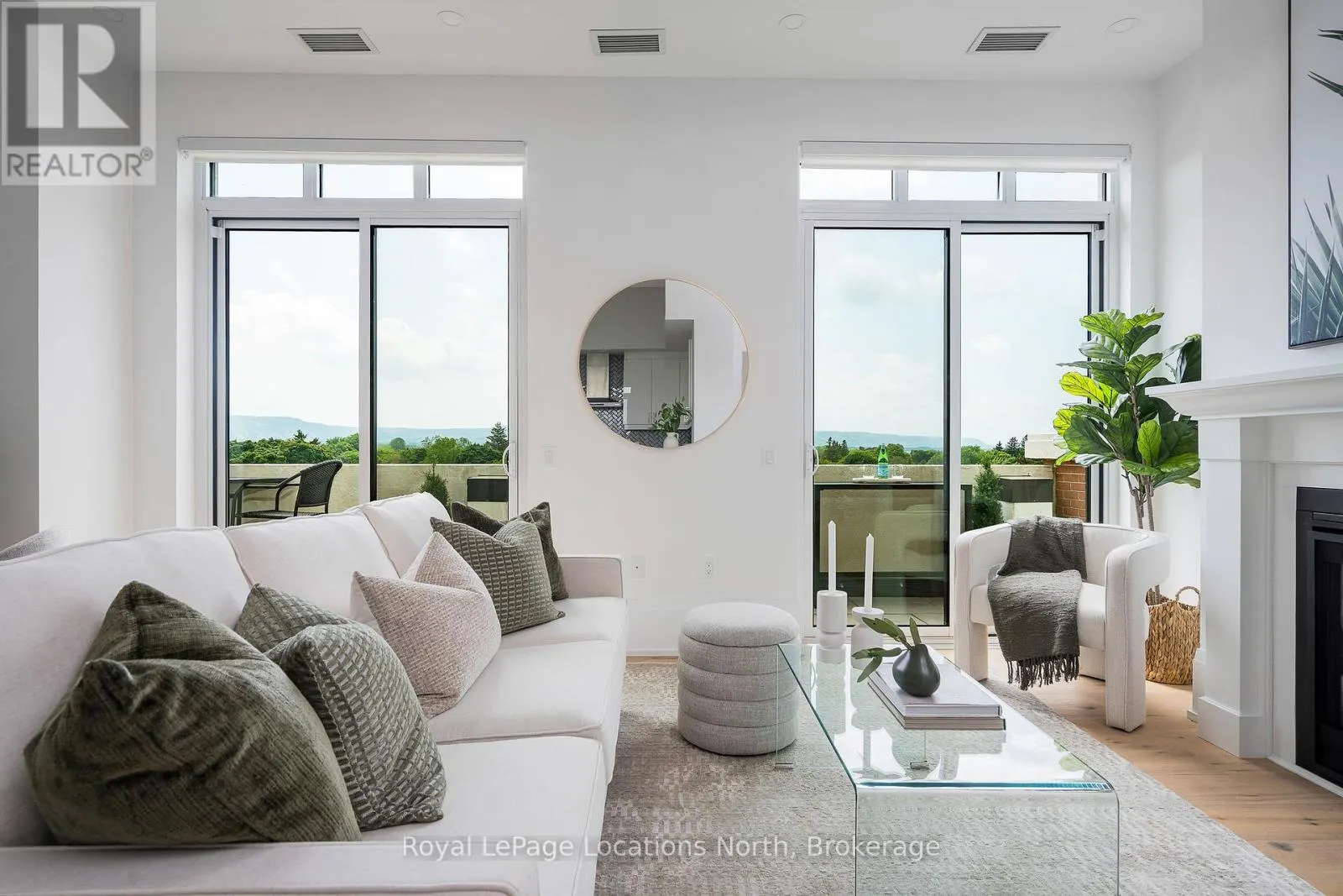 PH609 - 1 HUME STREET, #PH609