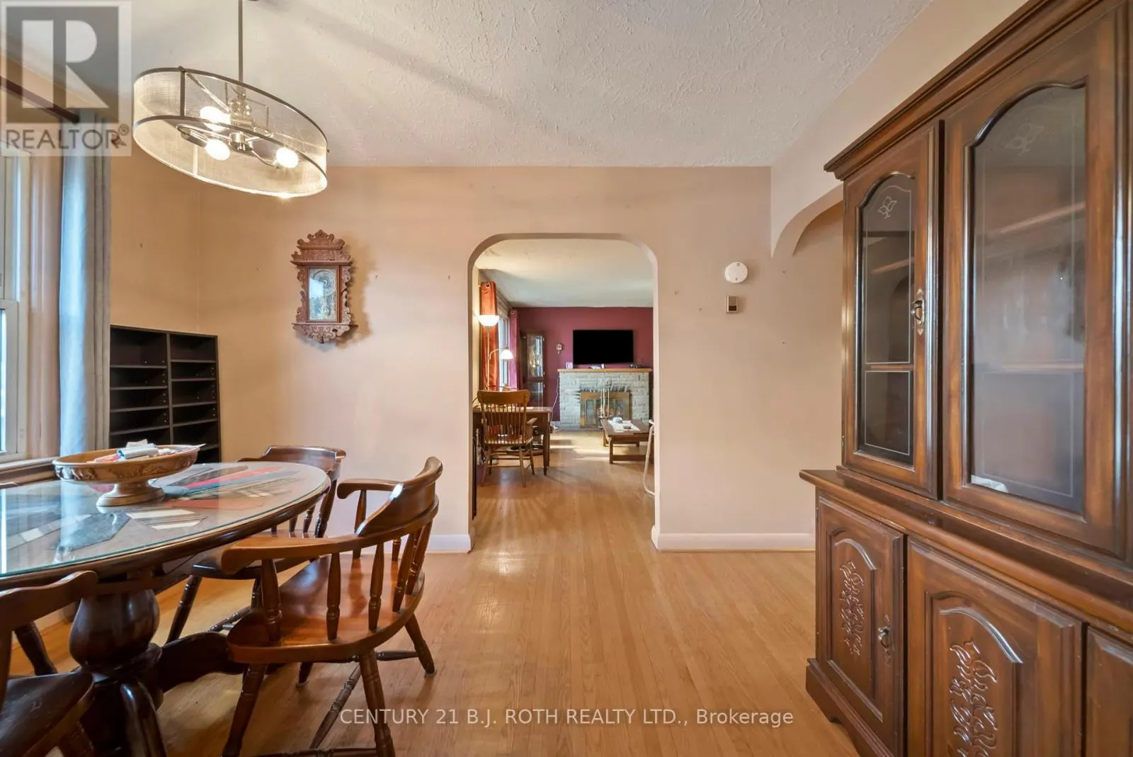 392 BAYVIEW PARKWAY