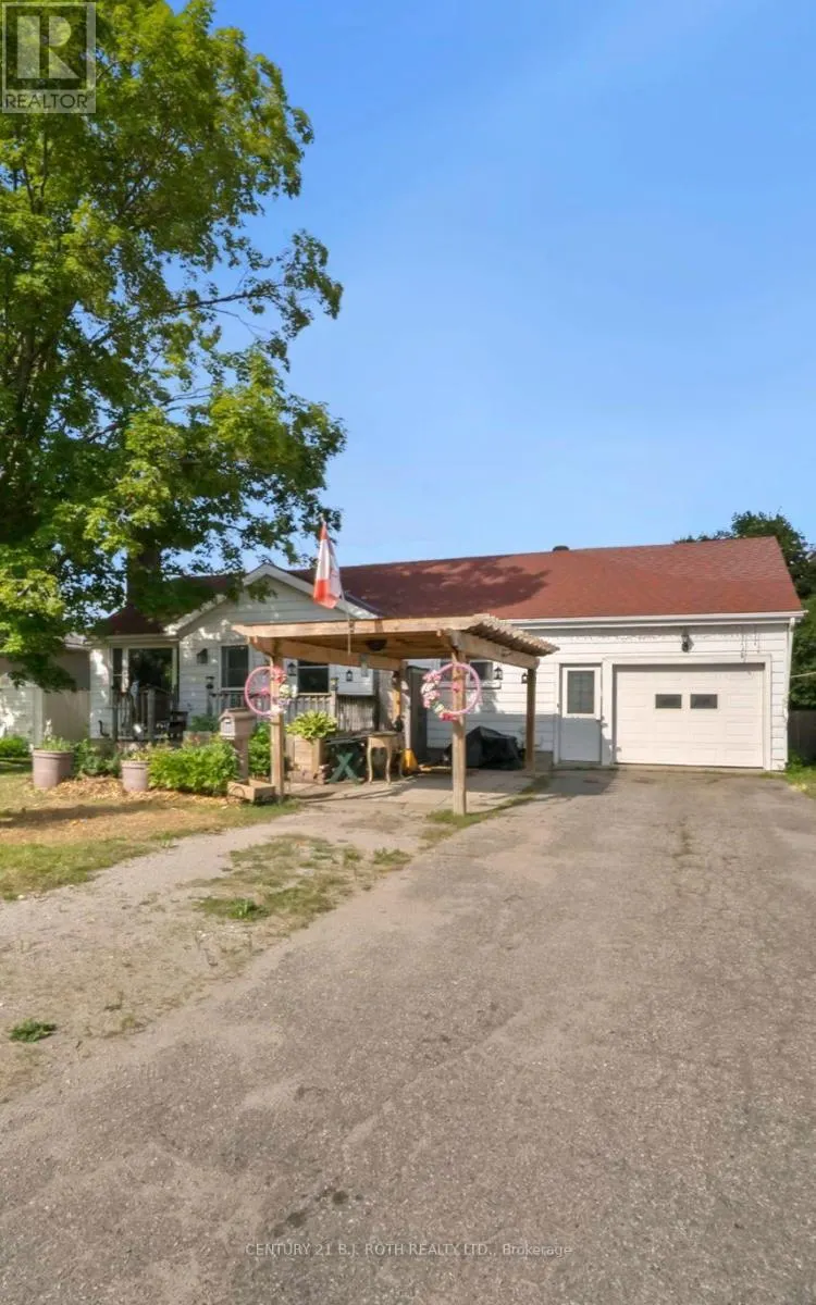 392 BAYVIEW PARKWAY