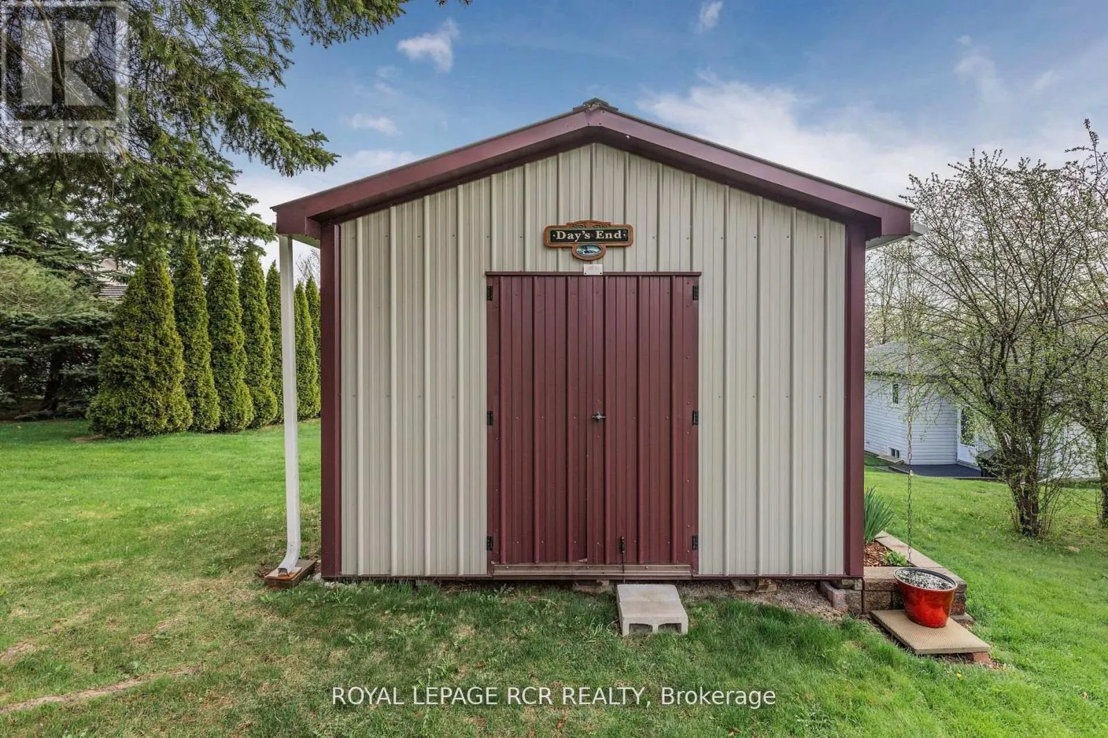 80 WOODSIDE DRIVE