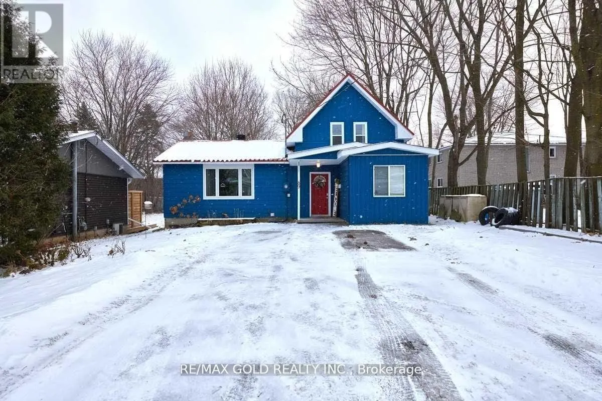 89 SIMCOE STREET