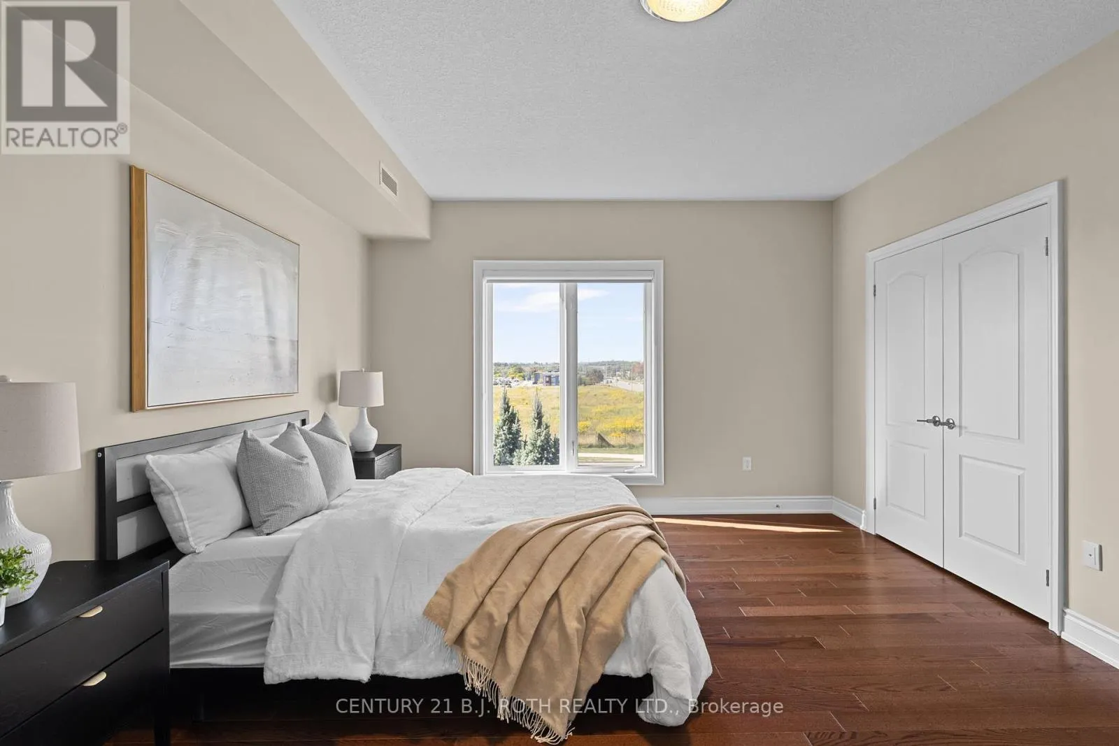 218 - 720 YONGE STREET