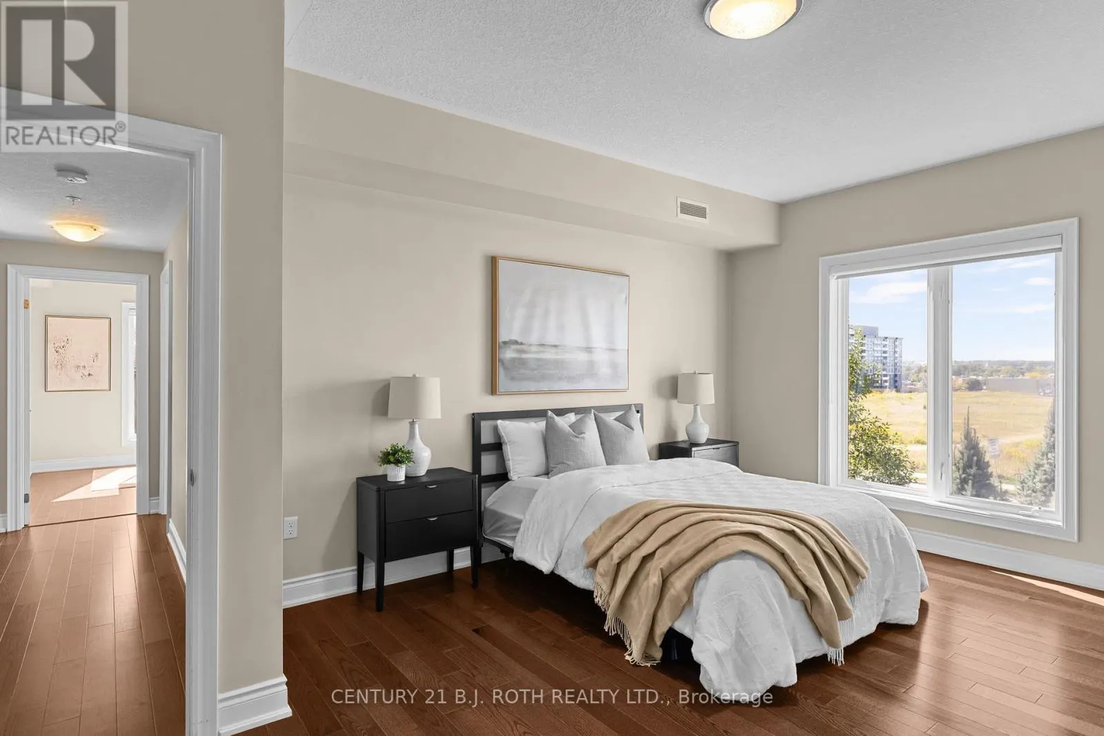 218 - 720 YONGE STREET