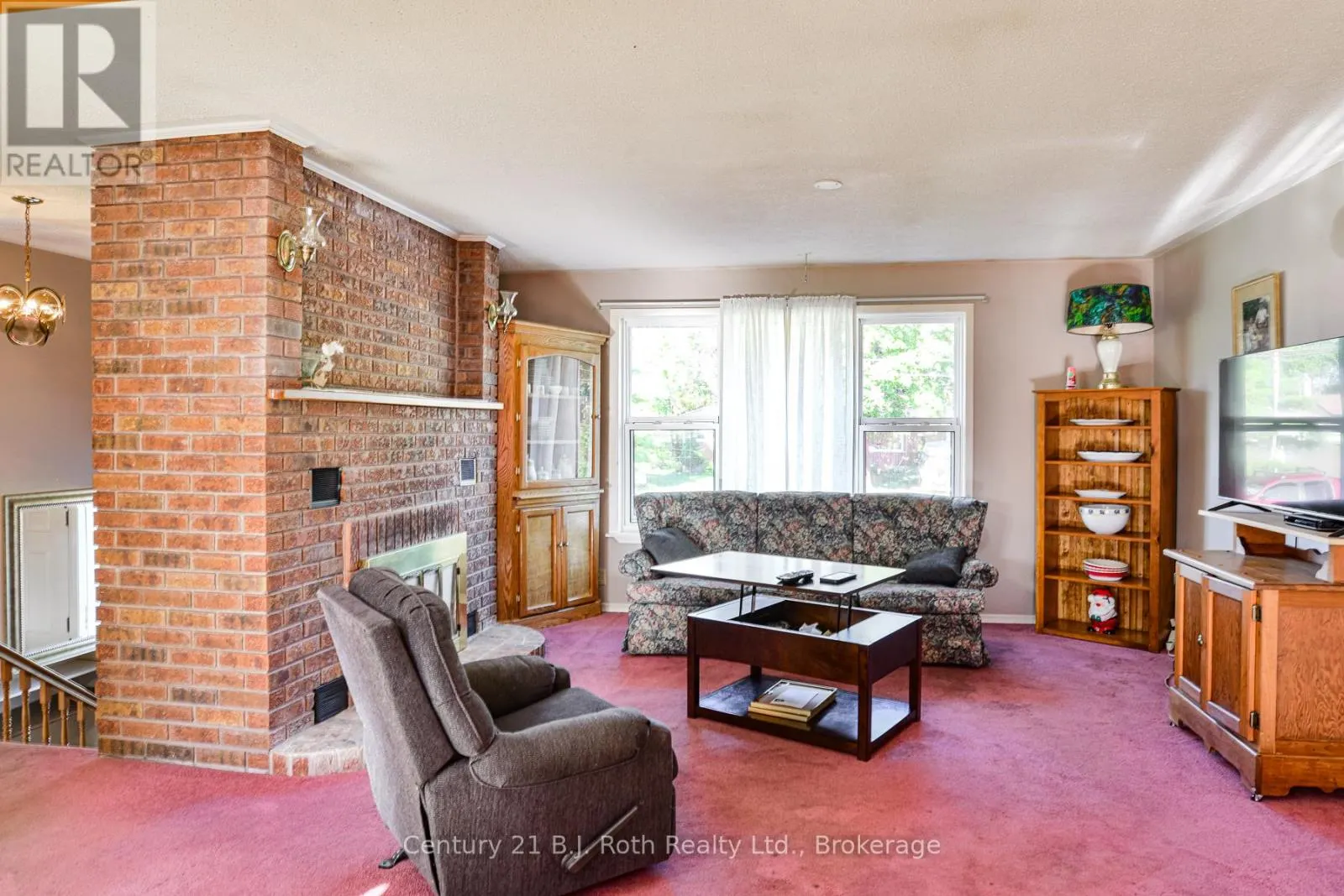 3 VINE STREET