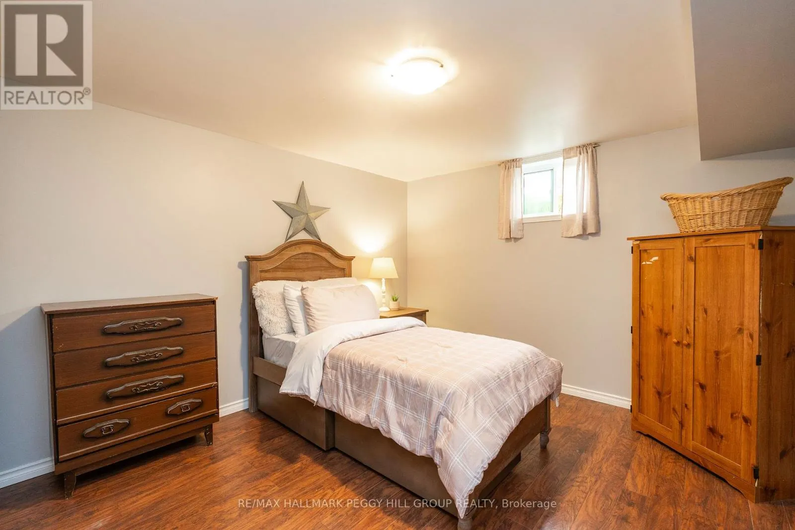 6 WALKER AVENUE