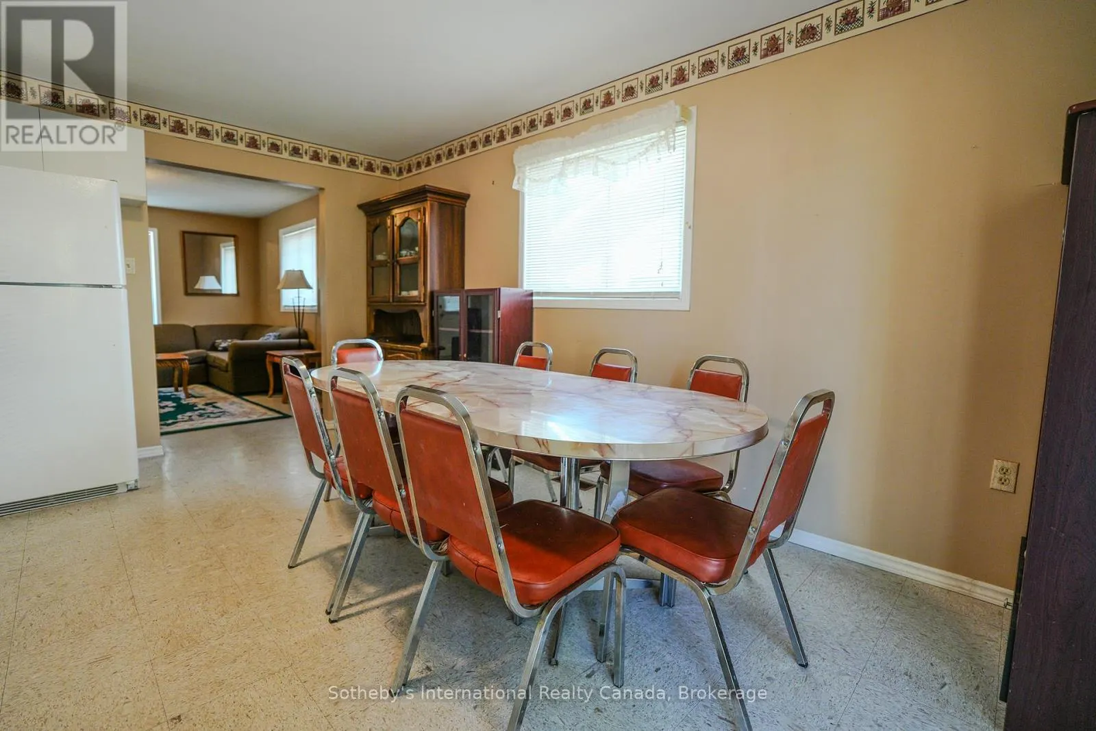 19 47TH STREET S