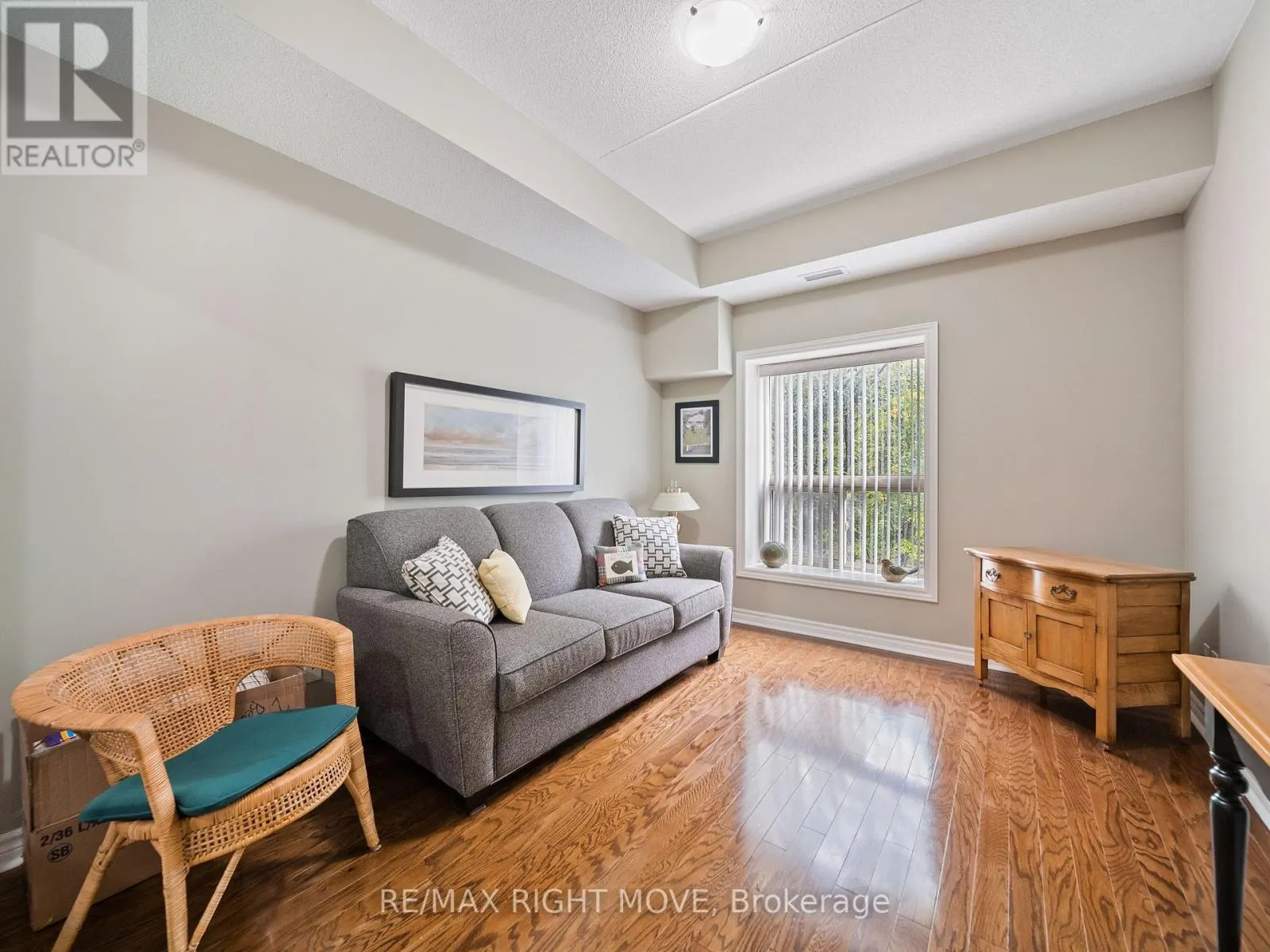 410 - 486 LACLIE STREET