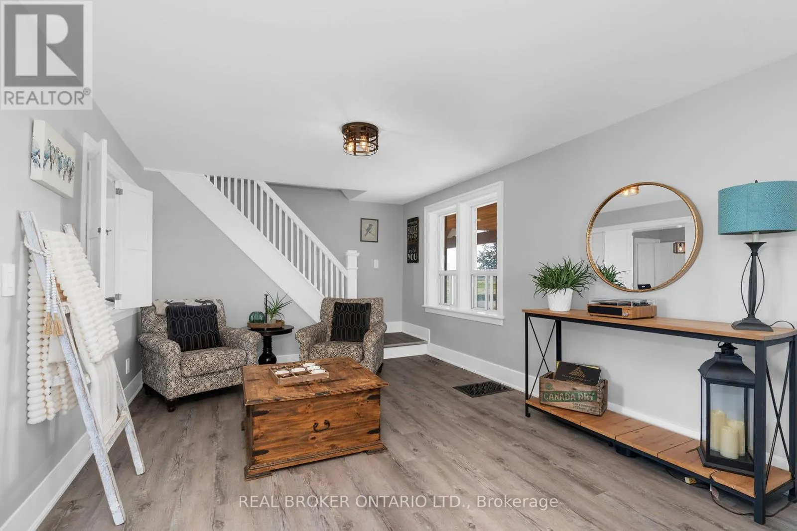 4542 6 SUNNIDALE CONCESSION