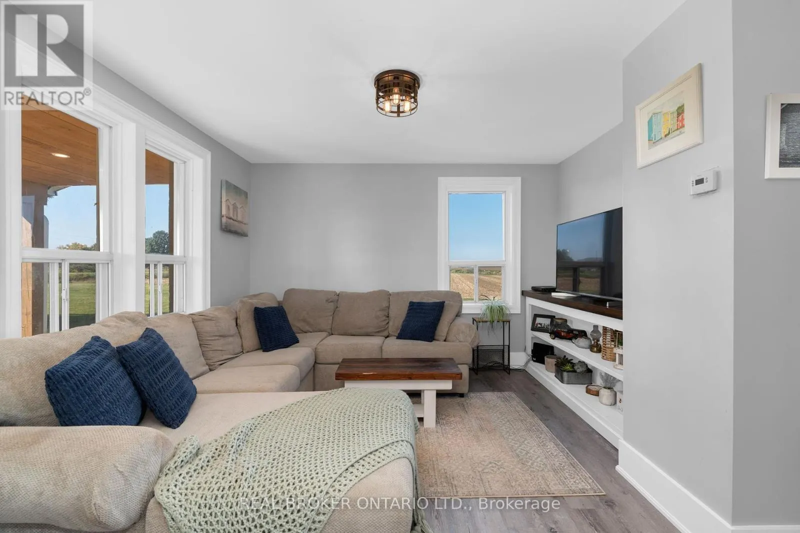 4542 6 SUNNIDALE CONCESSION