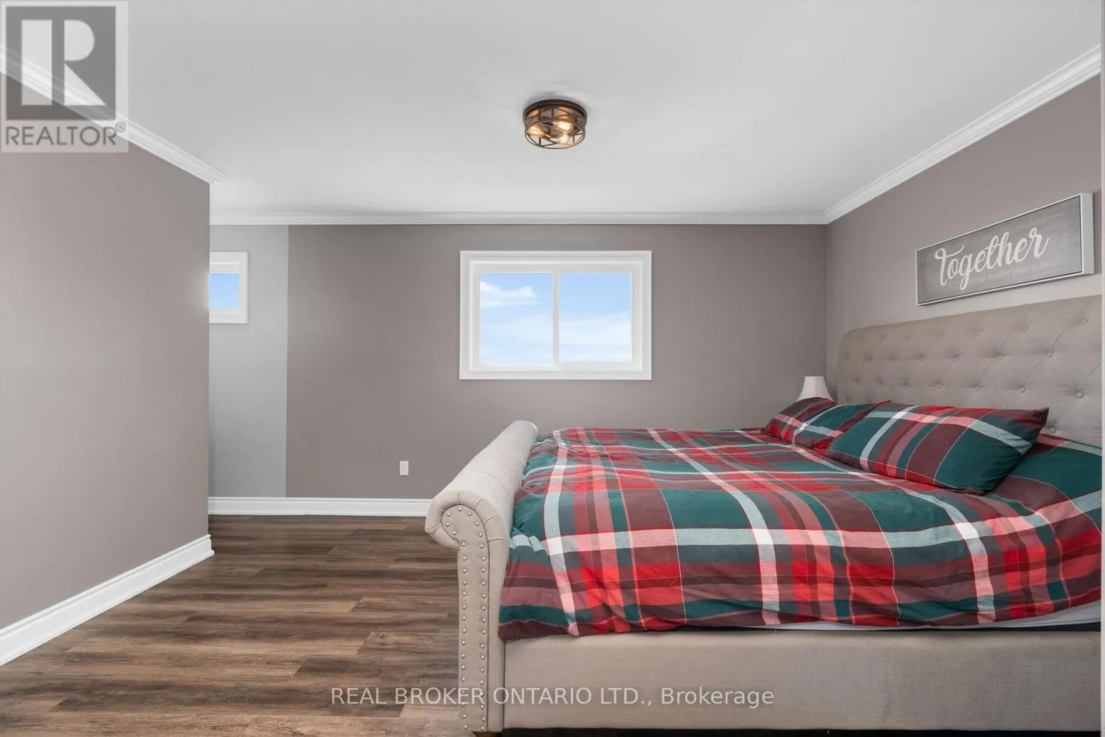 4542 6 SUNNIDALE CONCESSION
