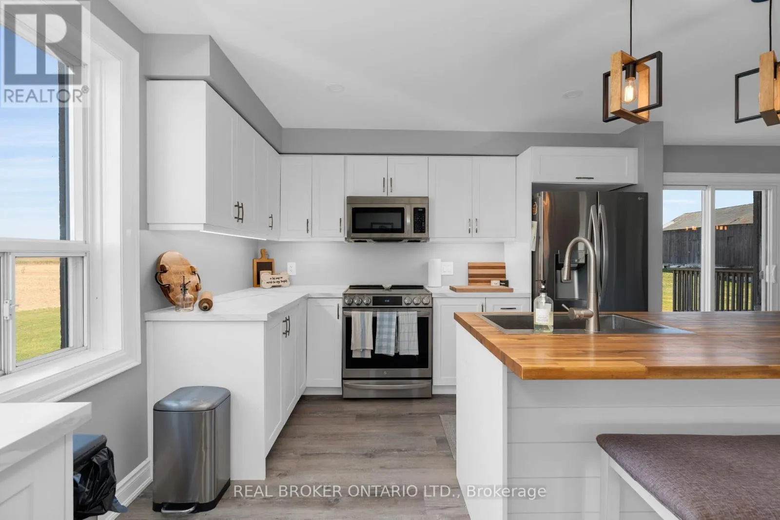 4542 6 SUNNIDALE CONCESSION