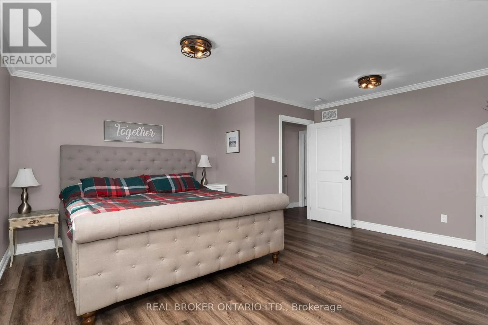 4542 6 SUNNIDALE CONCESSION