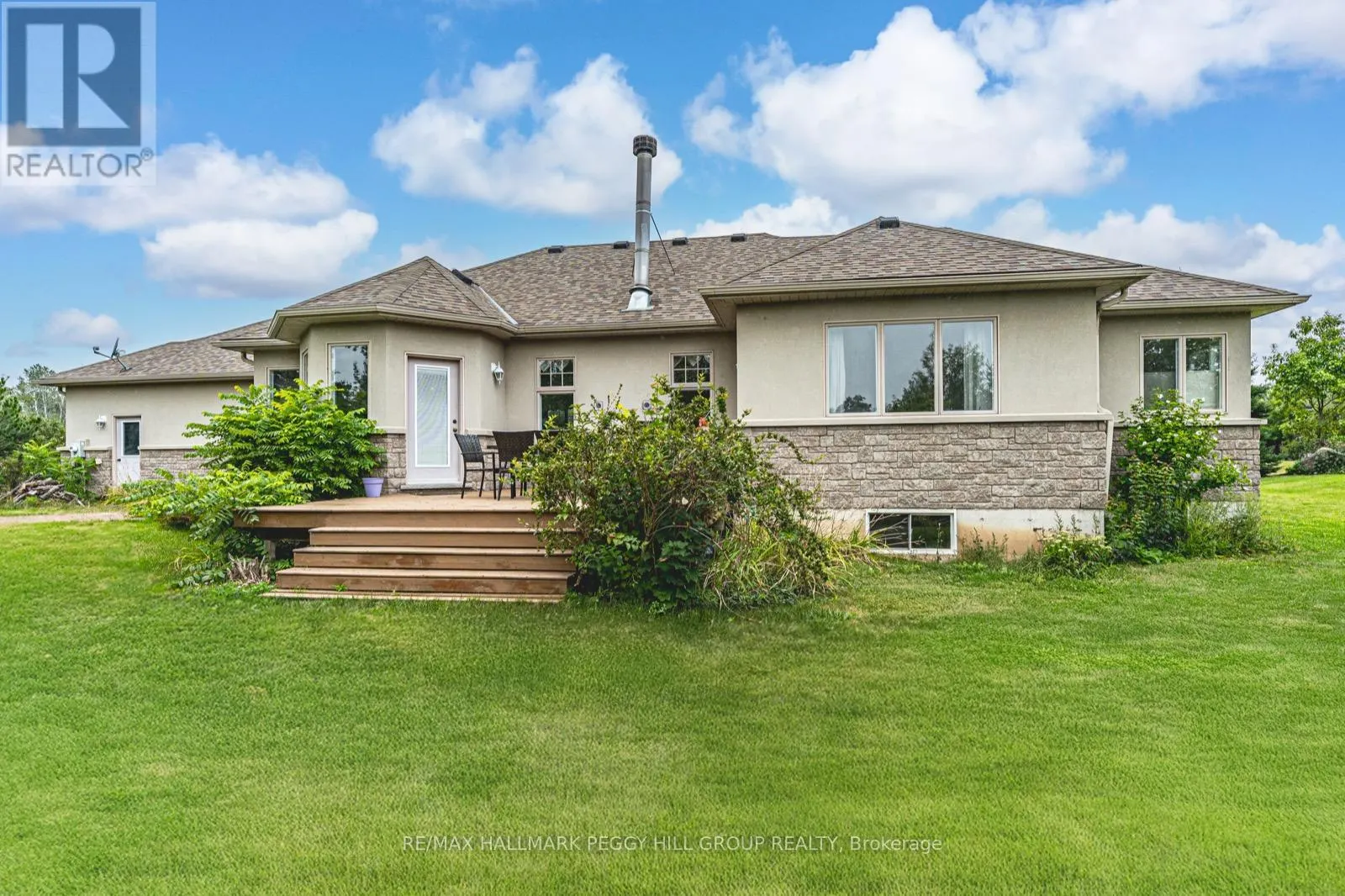 32 BASSWOOD CIRCLE