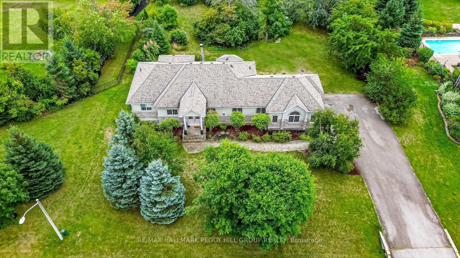 32 BASSWOOD CIRCLE
