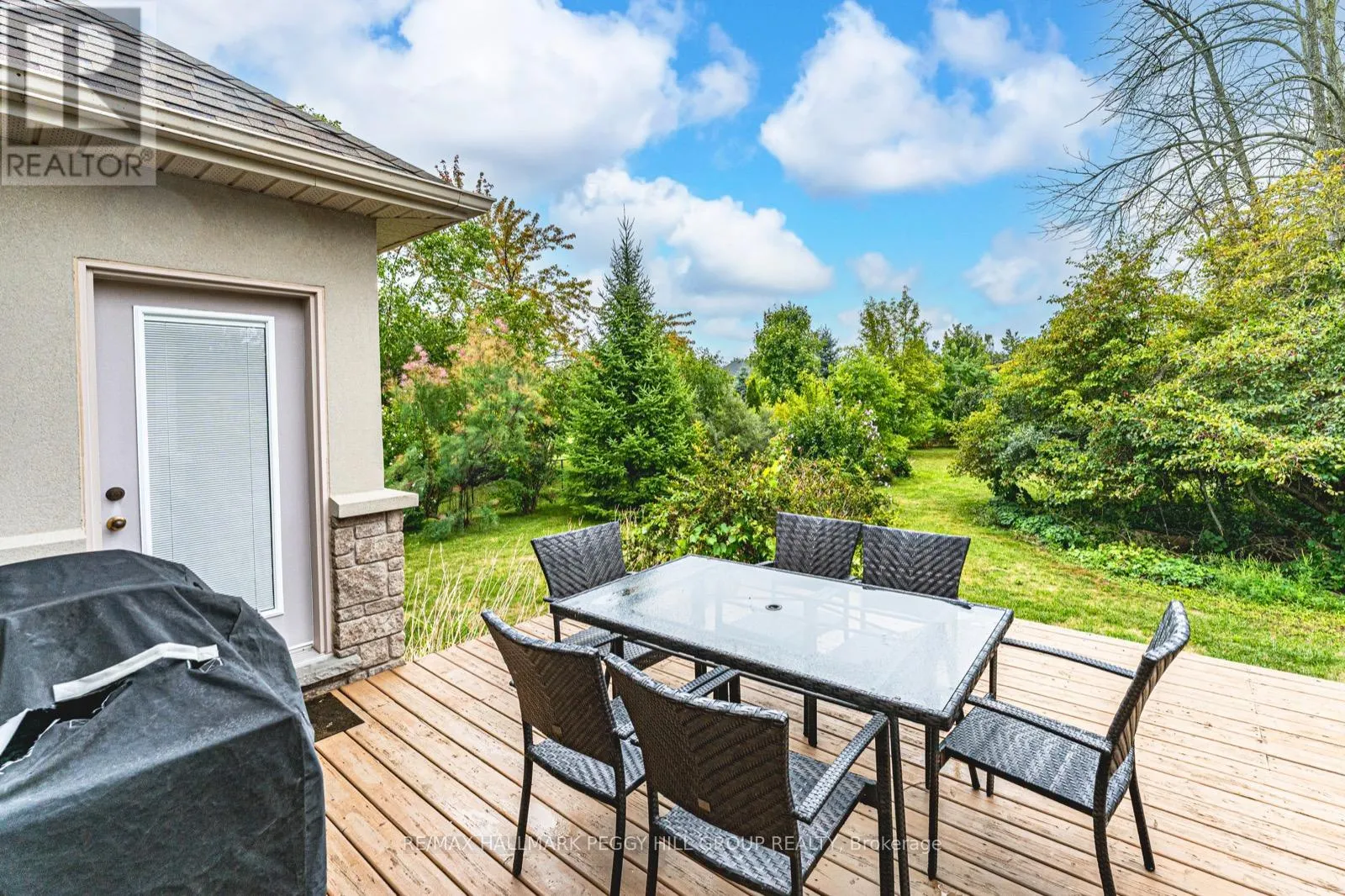 32 BASSWOOD CIRCLE