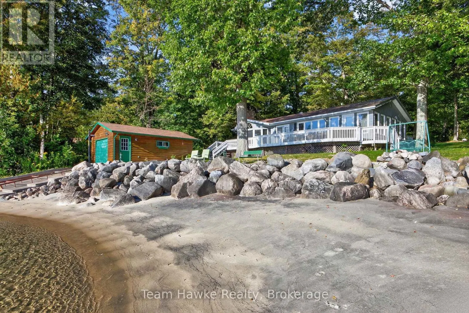 2082 TINY BEACHES ROAD N