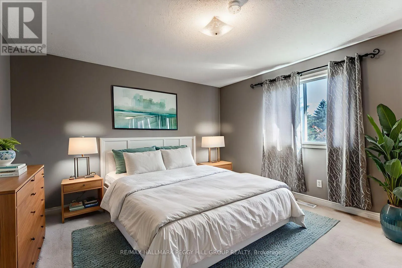 239 SIMCOE STREET