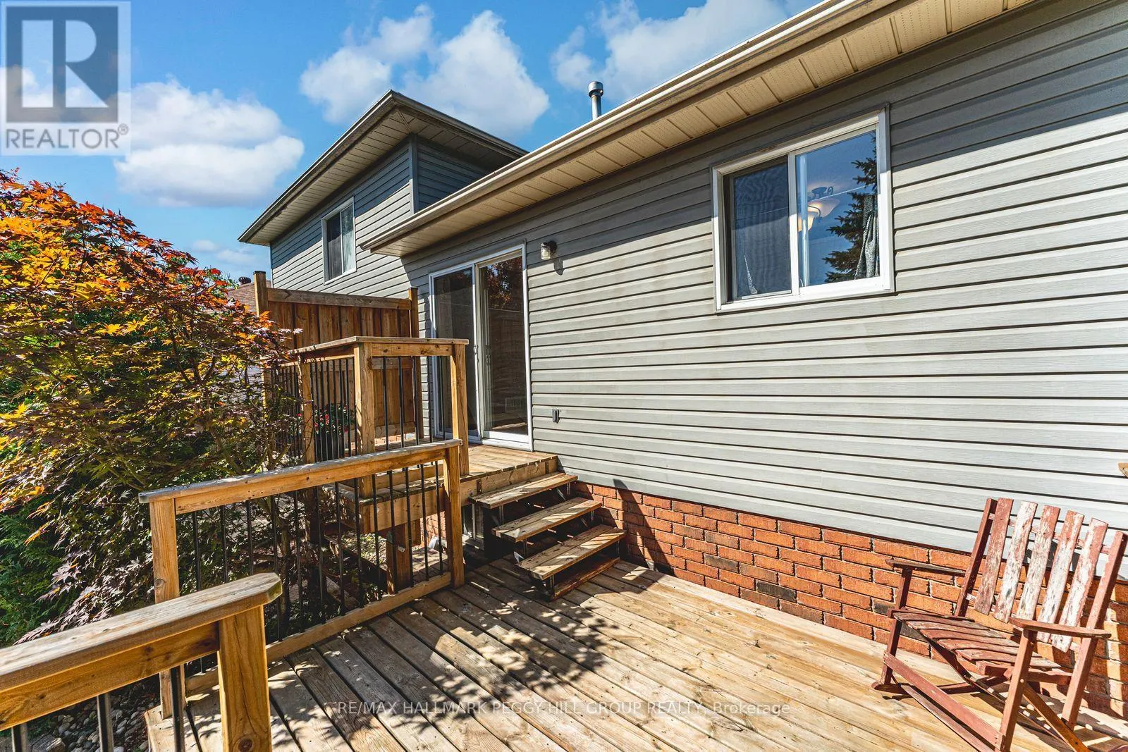 239 SIMCOE STREET